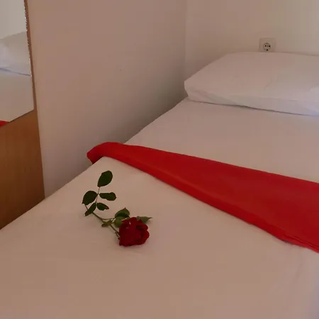Apartman Alluring In Pako Tane With Swimming Pool *